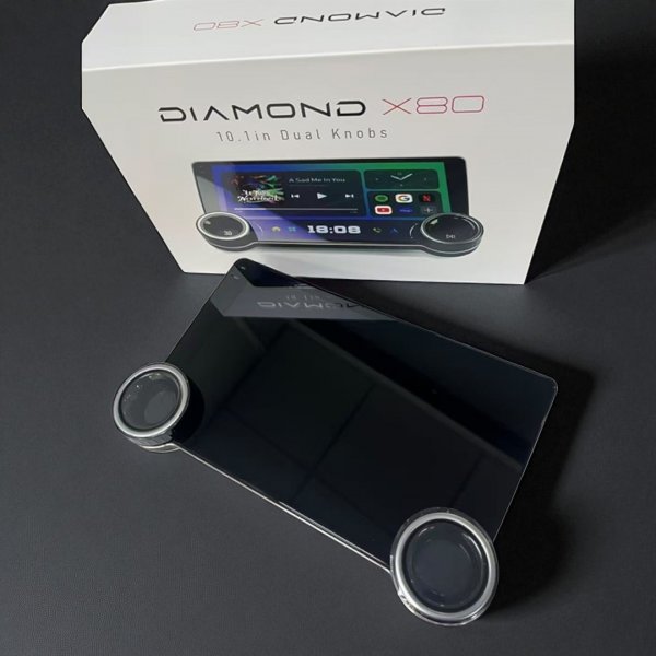 Андроїд автомагнітола DIAMOND X80 10.1" QLED Android 13 з CarPlay та кулером охолодження

