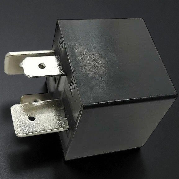 Универсальное Автомобильное Реле 4 Pin 9012 (12V) – Аналог 8D0951253A, Совместимость с VAG, BMW, Mercedes