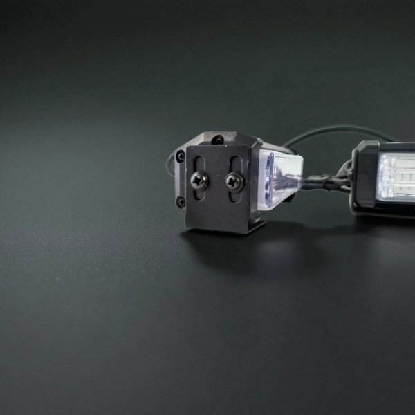 Надяскравий Стробоскоп СОВ (15 Режимів) – Синій/Червоний, Універсальне Живлення 12V/24V, Провід 3 Метри
