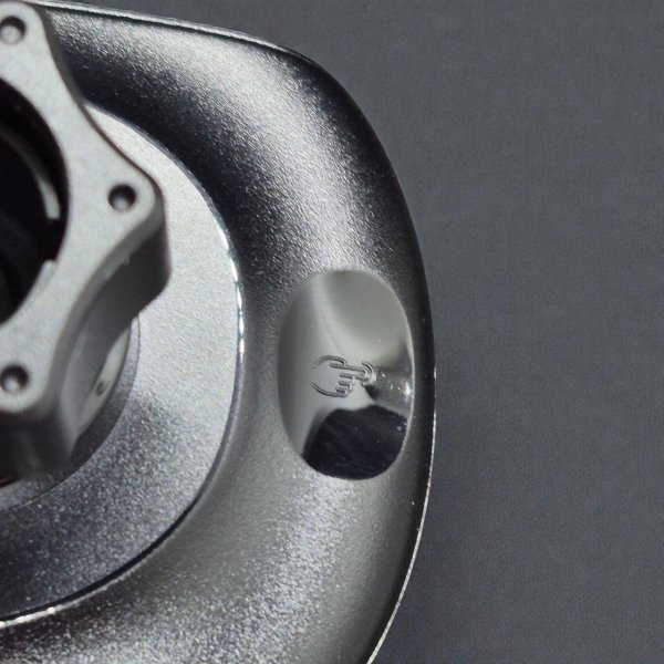 Автомобільний тримач GS V6 CyberPunk з подвійною зарядкою: 15W Wireless + 66W PD Magnetic