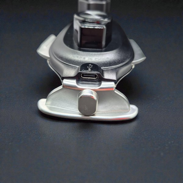 Автомобільний тримач GS V6 CyberPunk з подвійною зарядкою: 15W Wireless + 66W PD Magnetic