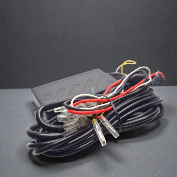 Блок-контролер та пульт керування GS LC08 10-30V на 8 каналів — Система керування стробоскопами та ДХО