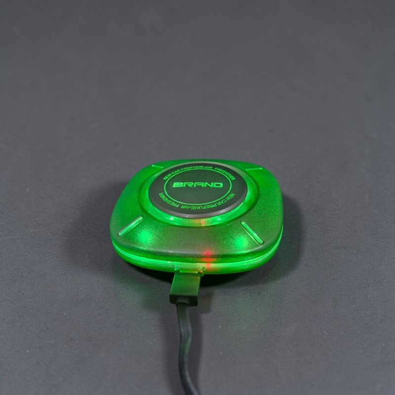 Розумний автомобільний ароматизатор з динамічною RGB-підсвіткою та Type-C — колір та свіжість у форматі Smart