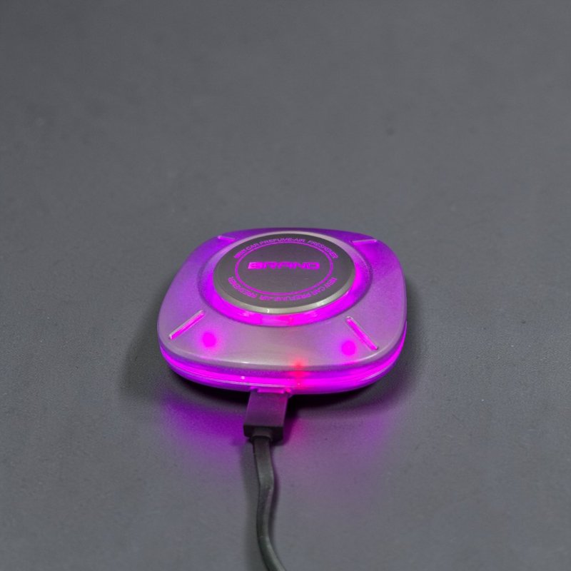 Розумний автомобільний ароматизатор з динамічною RGB-підсвіткою та Type-C — колір та свіжість у форматі Smart