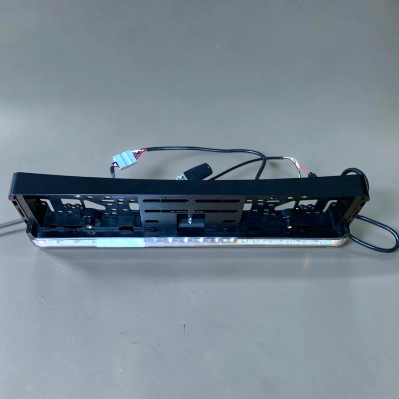 Двоколірна рамка номерного знака GS EU-Standard з LED-балкою 10-30V