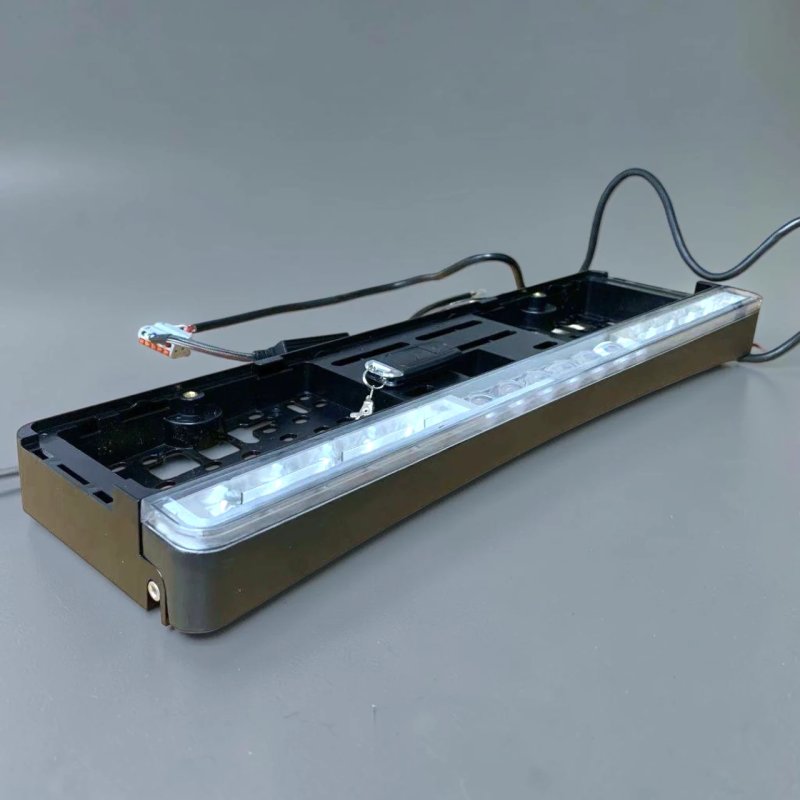 Двоколірна рамка номерного знака GS EU-Standard з LED-балкою 10-30V
